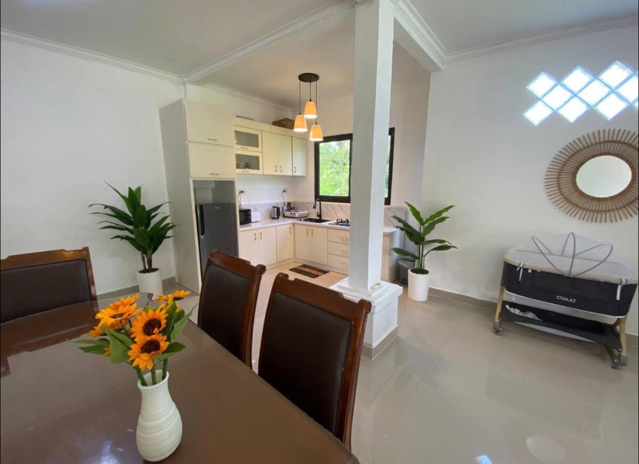 Rumah liburan Stunning Family Friendly House Nearby Lampuuk