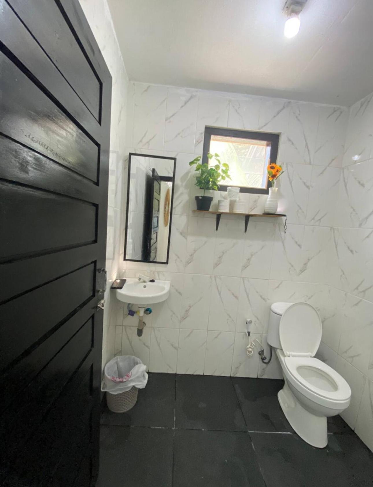 Rumah liburan Stunning Family Friendly House Nearby Lampuuk